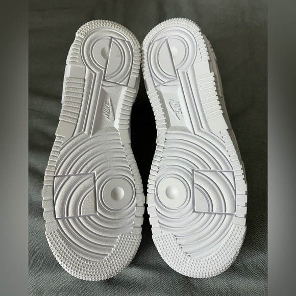 Women's Air Force 1 Pixel
Leopard - Picture 9 of 9